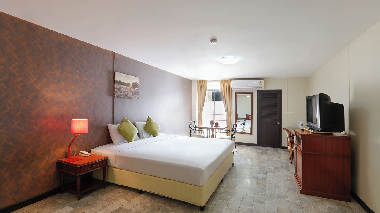 Photo of Bedroom in Samsen Nok