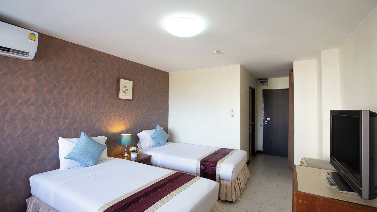 Photo of Bedroom in Samsen Nok