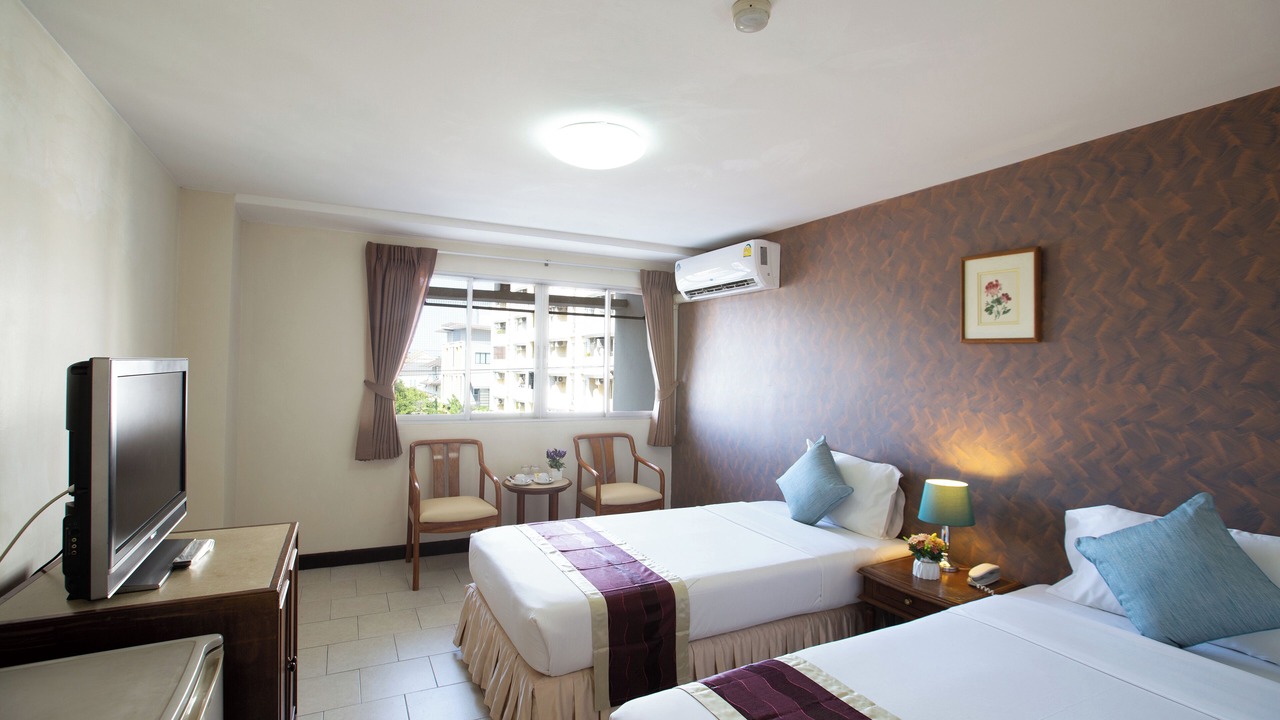 Photo of Bedroom in Samsen Nok