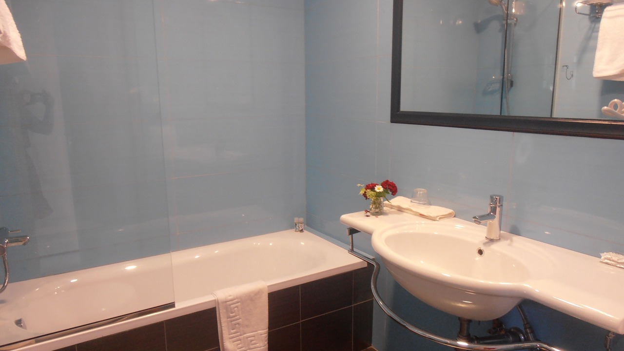 Photo of Bathroom in Foinikounta