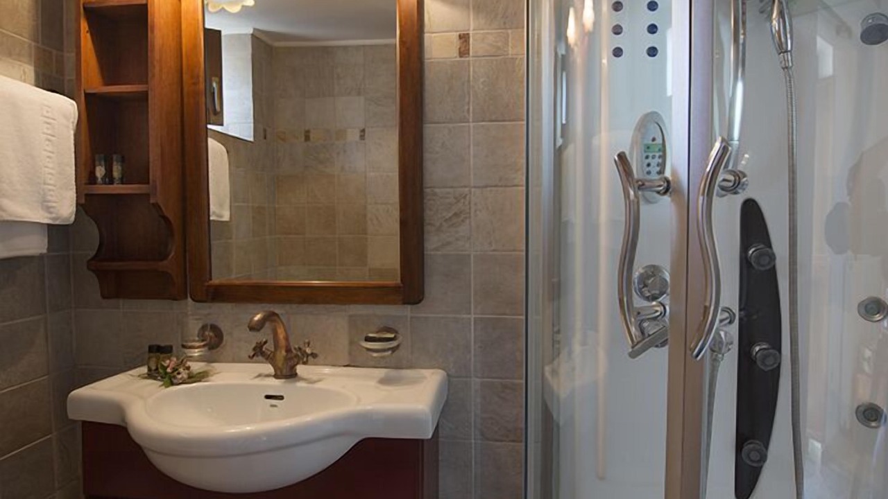 Photo of Bathroom in Limeni