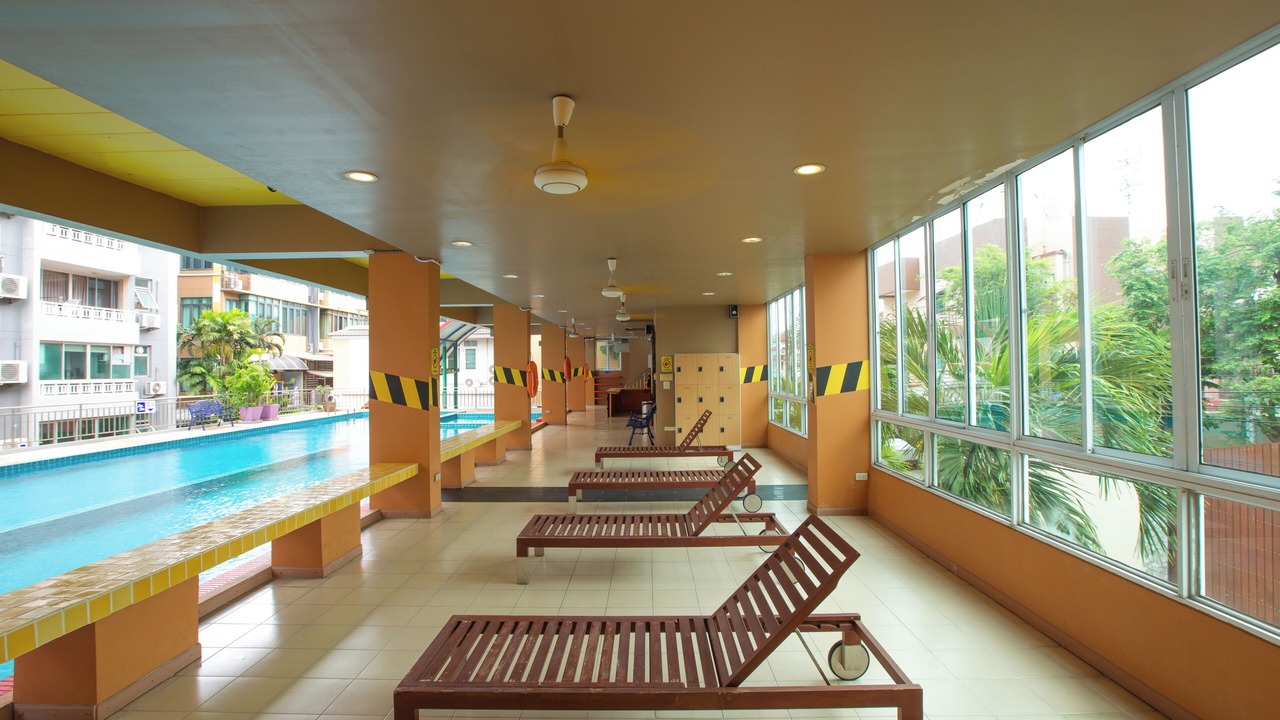 Photo of Outdoor in Samsen Nok
