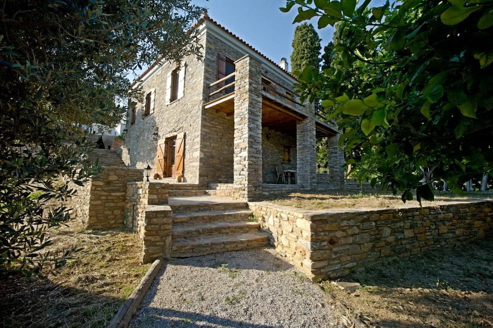 Photo of Outdoor in Stira
