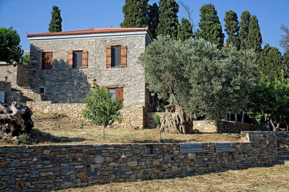 Photo of Outdoor in Stira