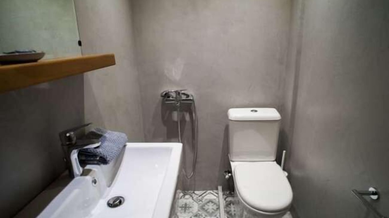 Photo of Bathroom in Neos Pirgos