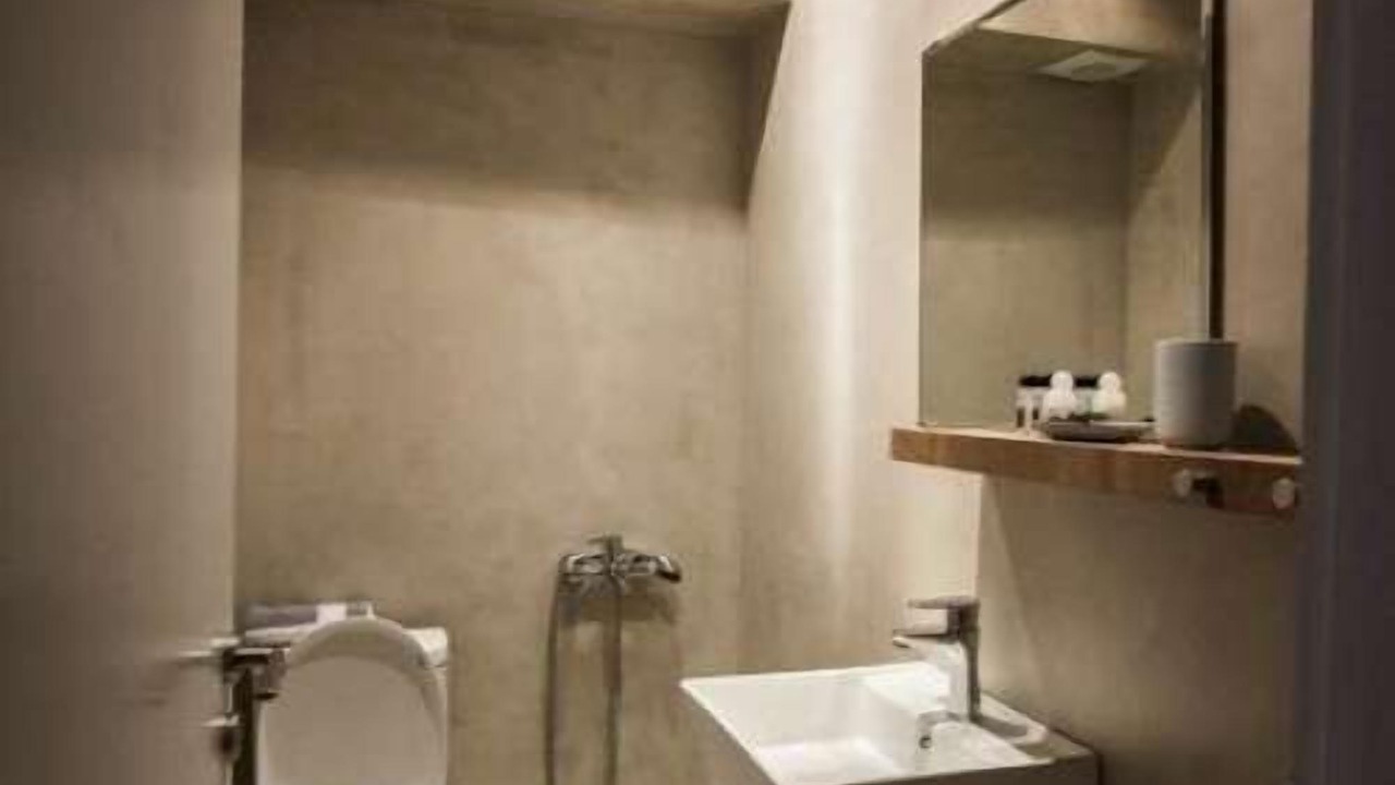 Photo of Bathroom in Neos Pirgos
