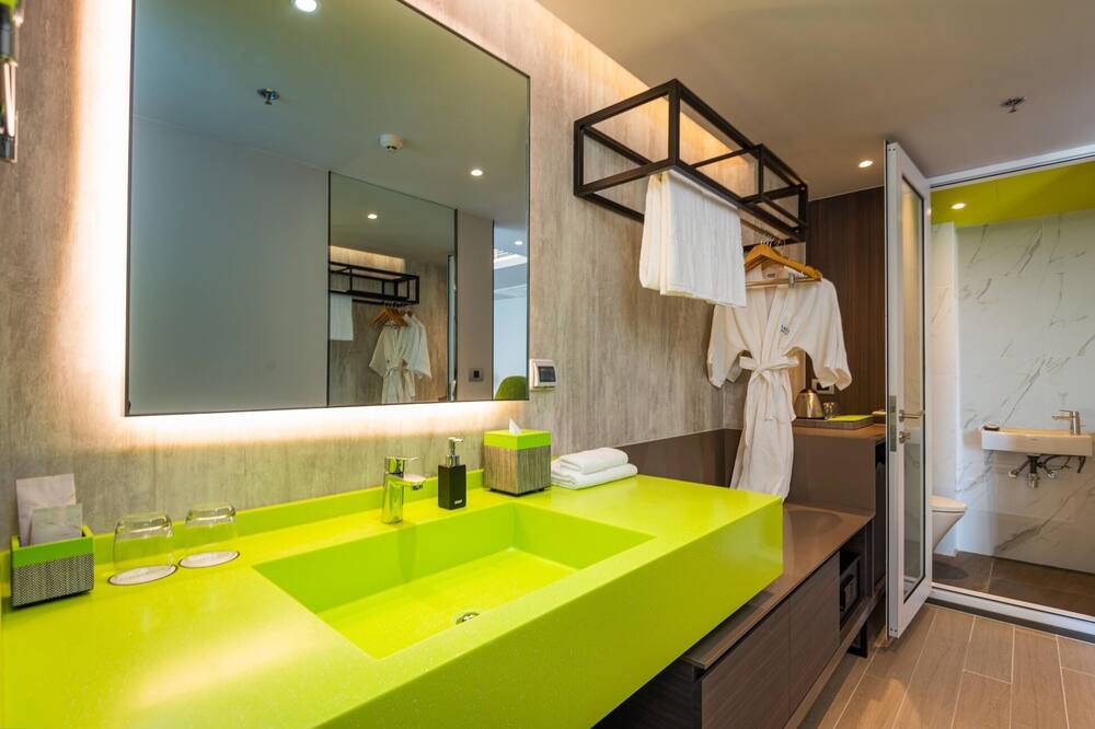 Photo of Bathroom in Huai Khwang
