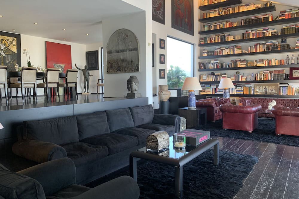 Photo of Livingroom in Nea Makri