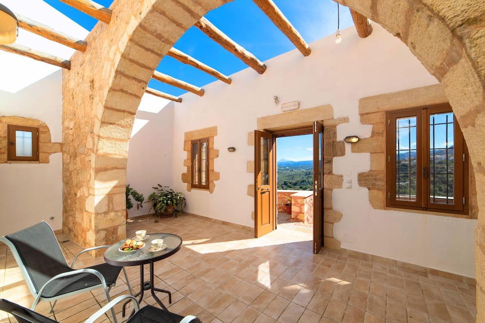 Photo of Patio Balcony in Kastellos
