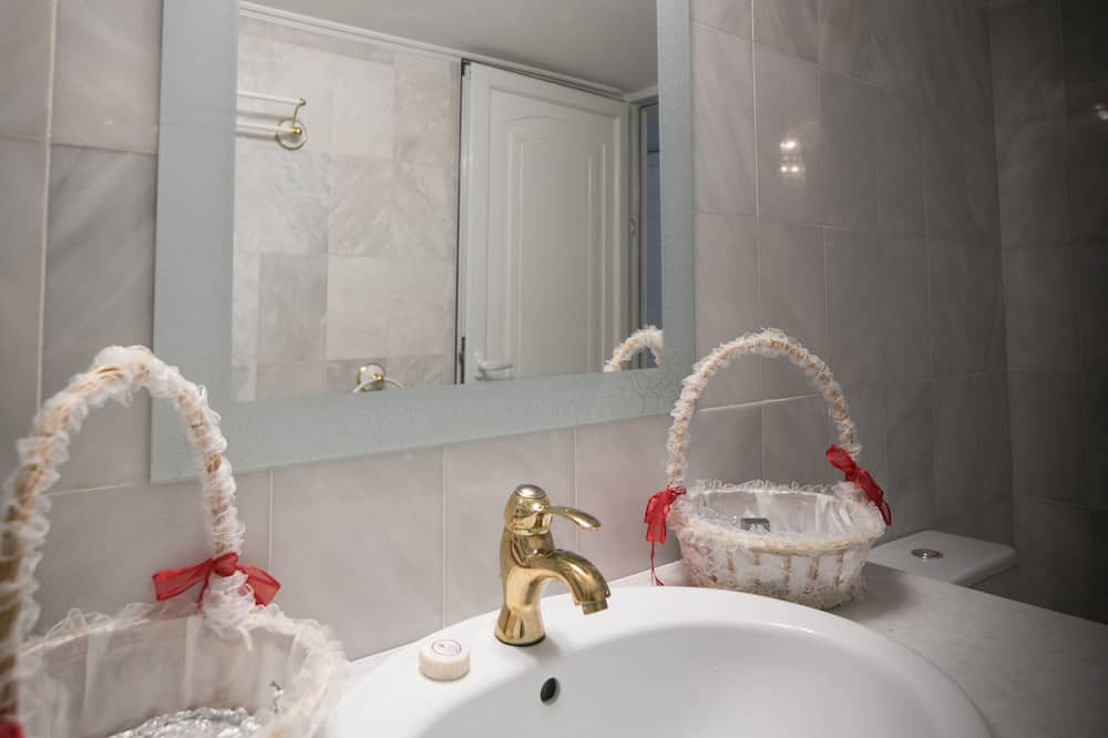 Photo of Bathroom in Salamis
