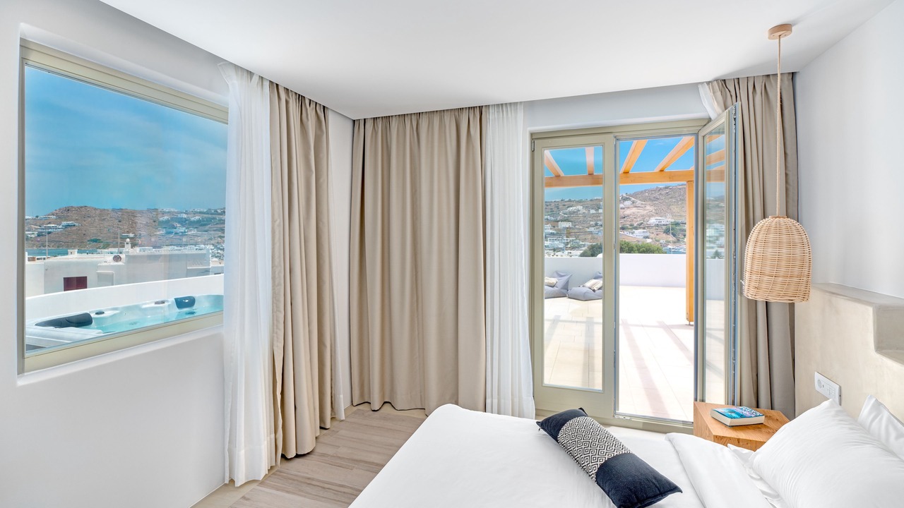 Photo of Bedroom in Ornos