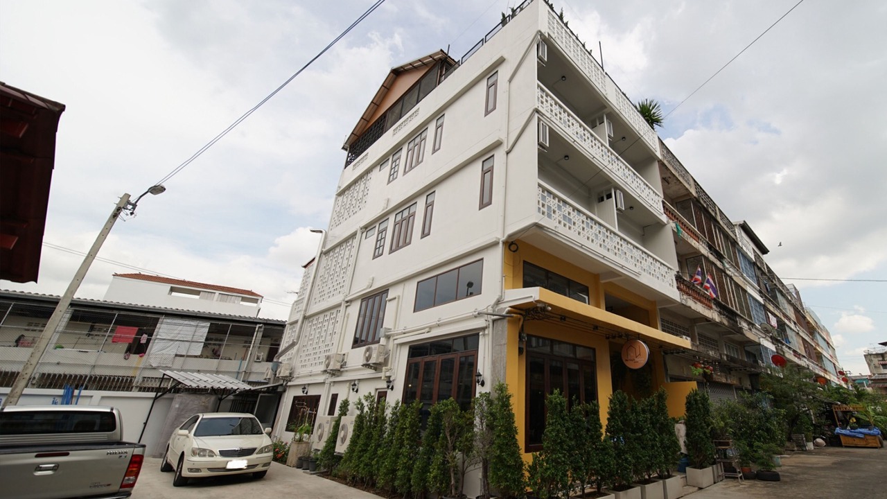 Photo of Others in Bangkok Noi