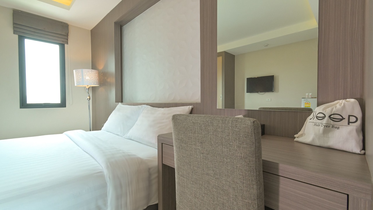 Photo of Bedroom in Samsen Nok