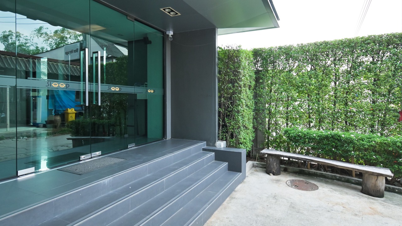 Photo of Outdoor in Samsen Nok