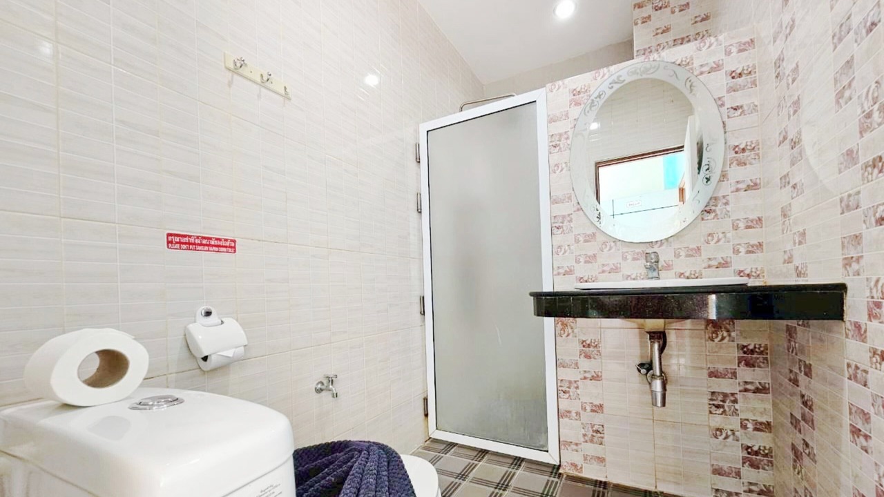 Photo of Bathroom in Pak Nam