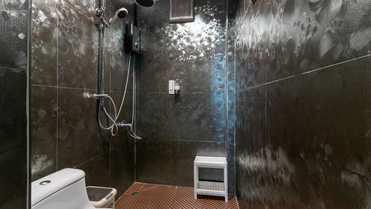 Photo of Bathroom in Rama 9
