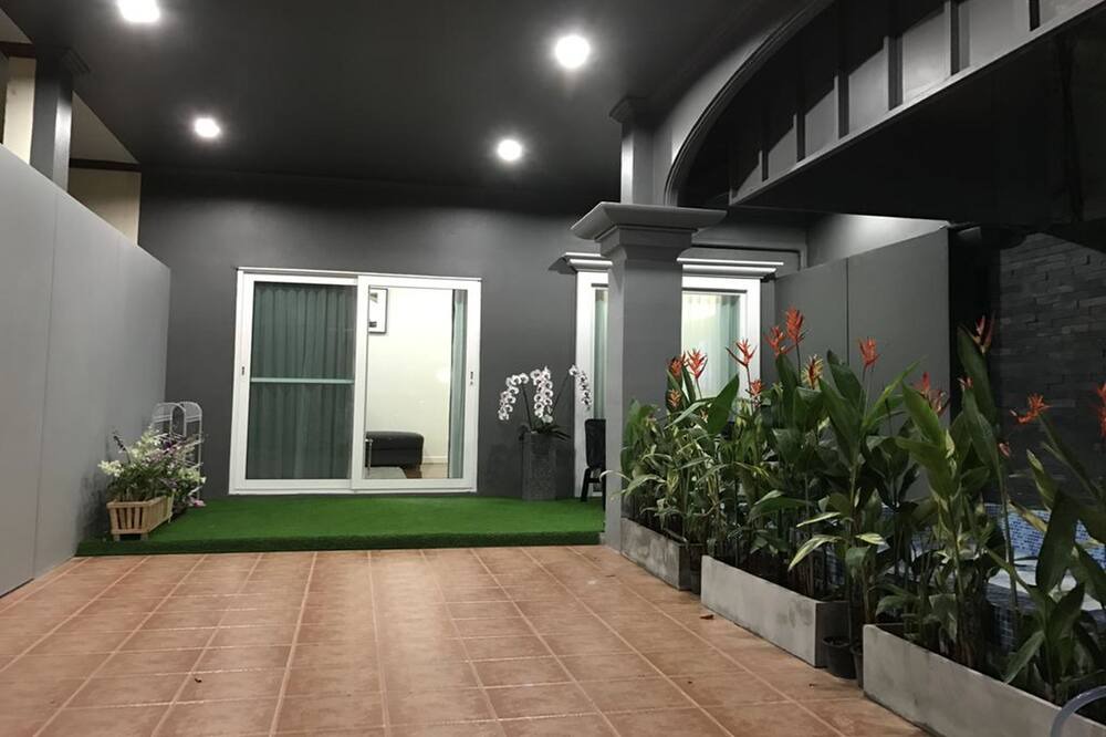 Photo of Patio Balcony in Huay Kaew