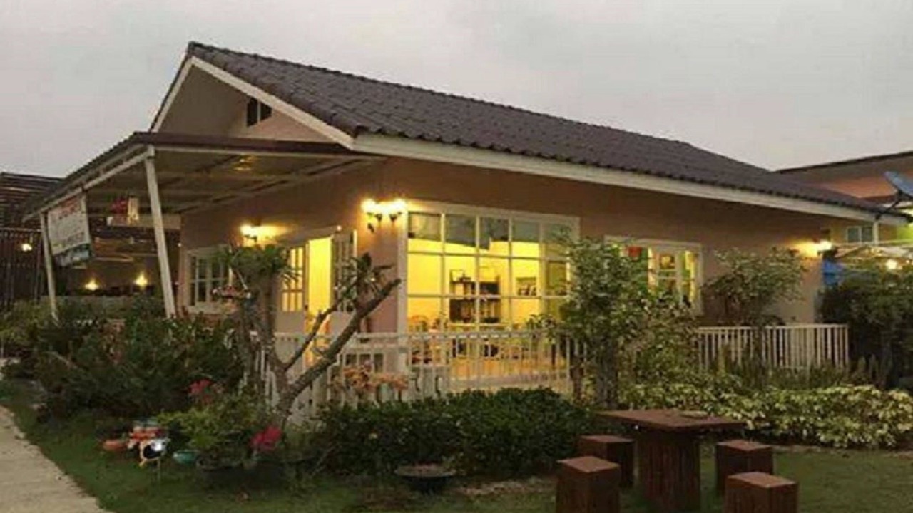 Photo of Buildings in Sung Noen