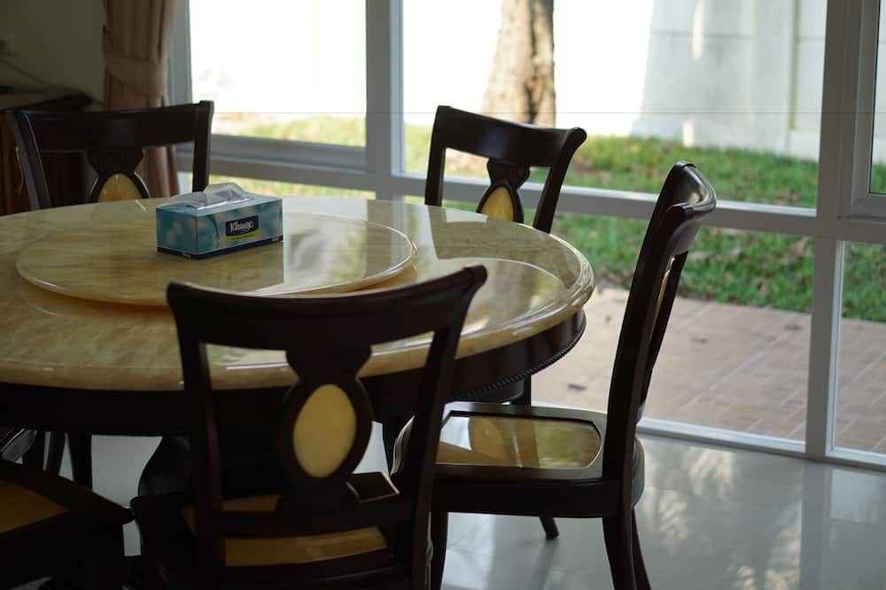 Photo of Livingroom in Chonburi