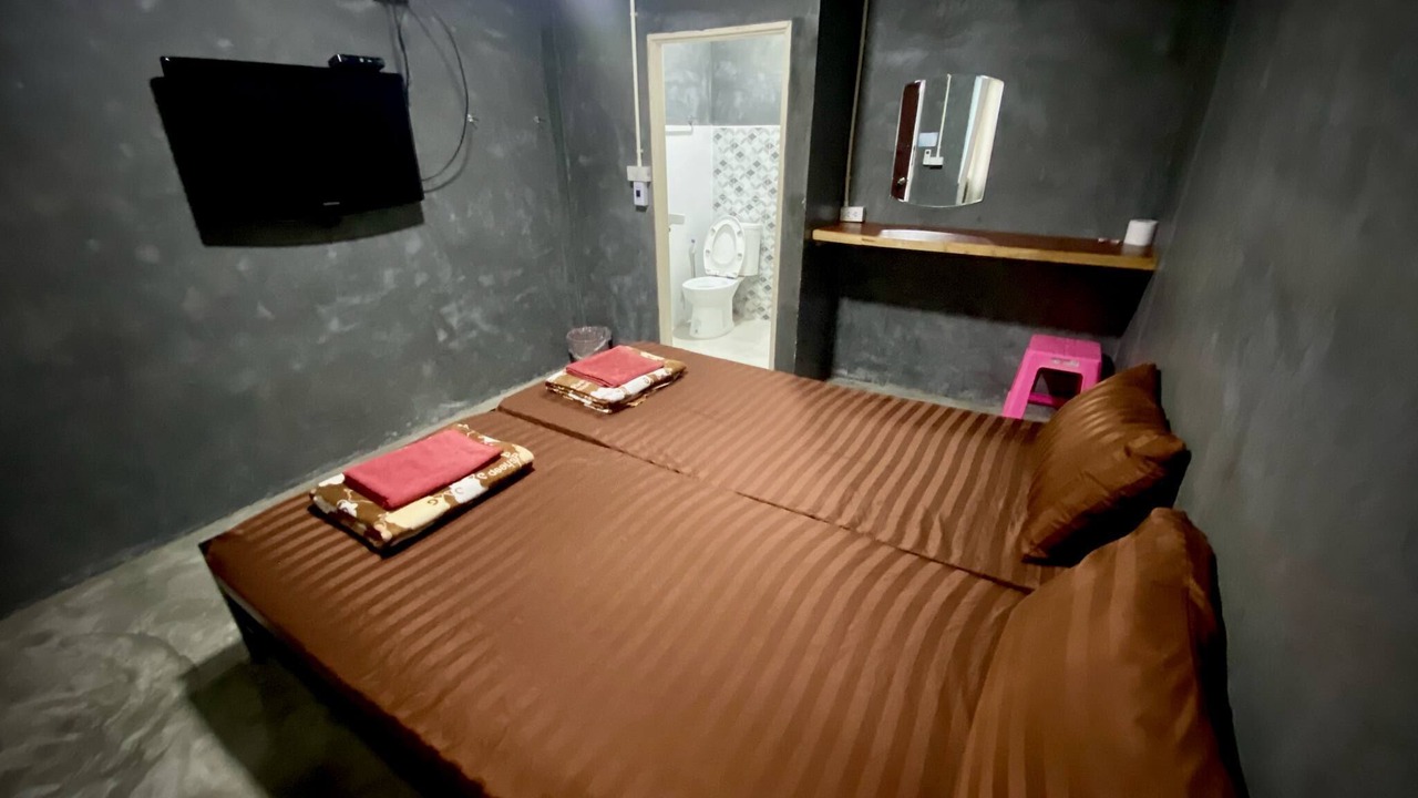 Photo of Bedroom in Amphawa