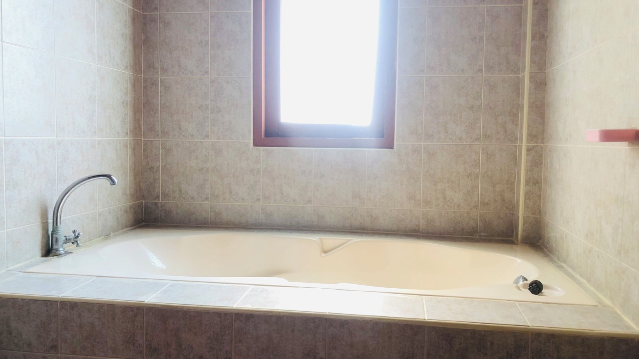 Photo of Bathroom in Pak Nam Pran
