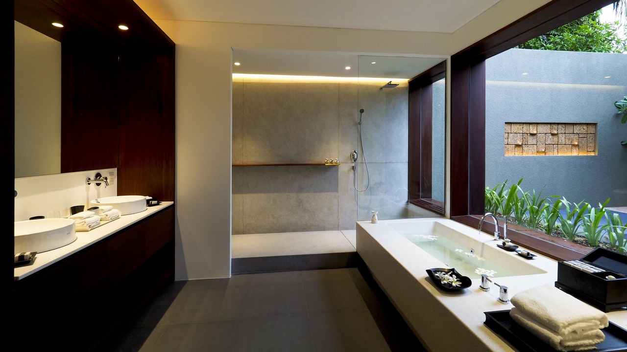 Photo of Bathroom in Sangkat Bak Khaeng