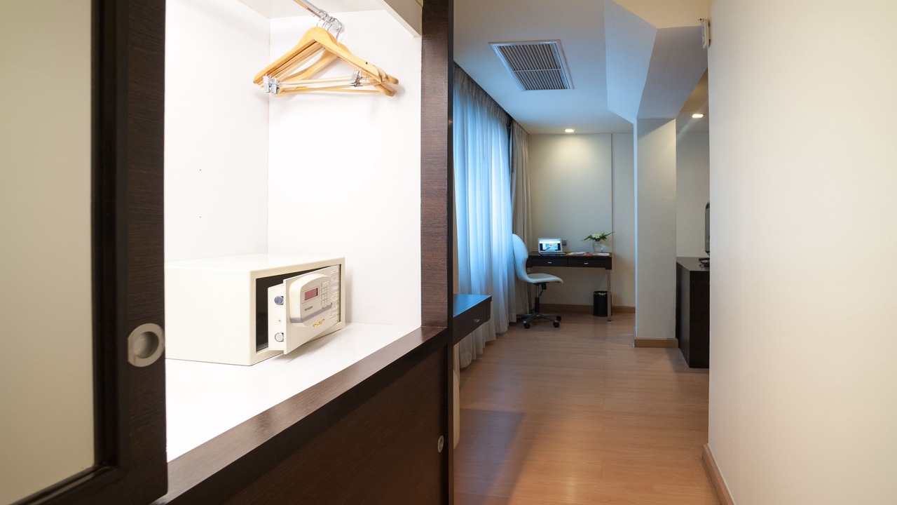 Photo of Bedroom in Ploenchit