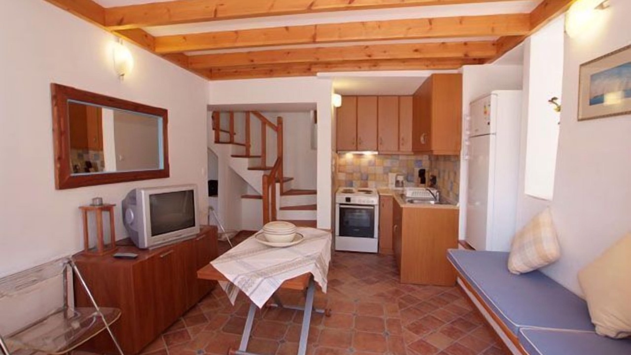 Photo of Kitchen in Armenistis
