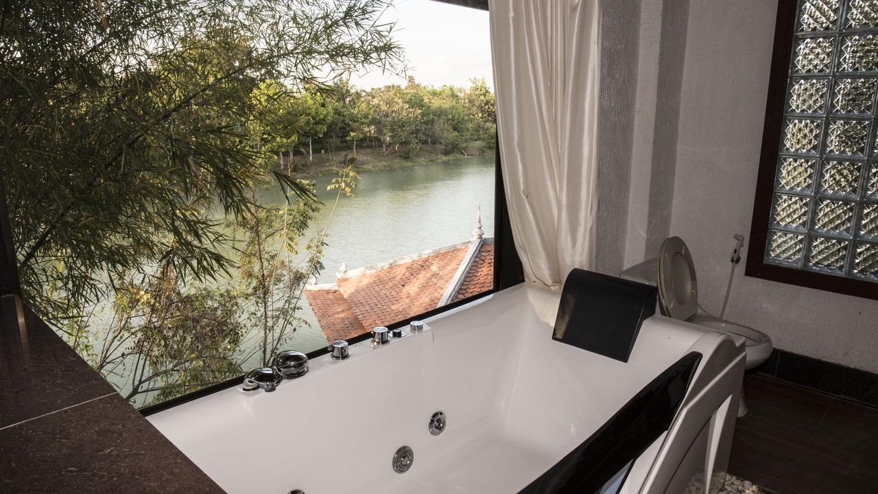 Photo of Bathroom in Kampong Thma