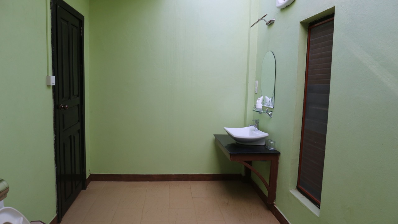Photo of Bathroom in Kampong Thma