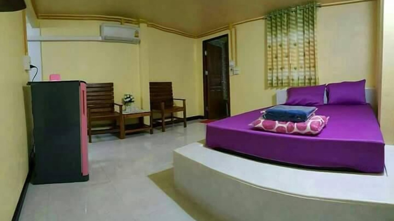 Photo of Bedroom in Ko Sichang