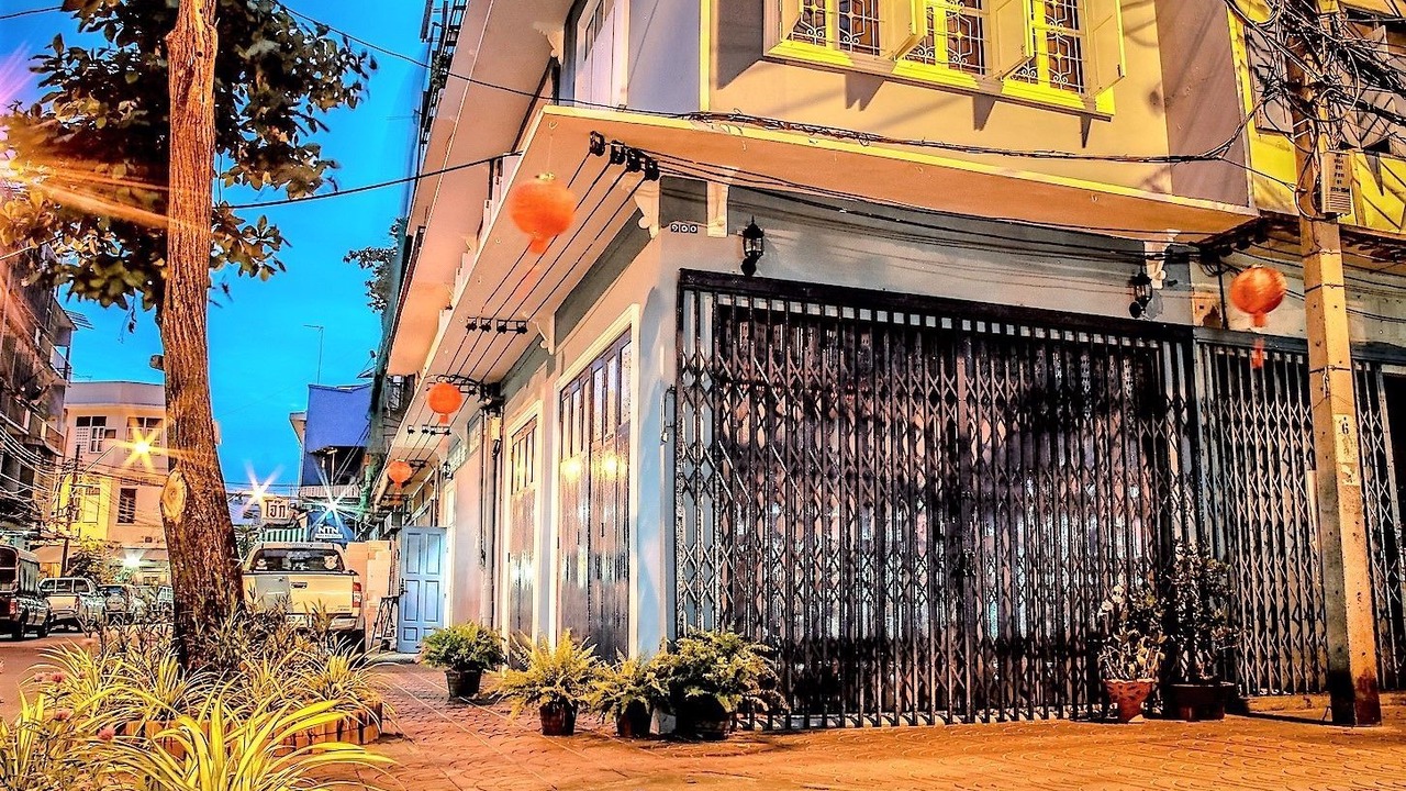 Photo of Buildings in Talat Noi