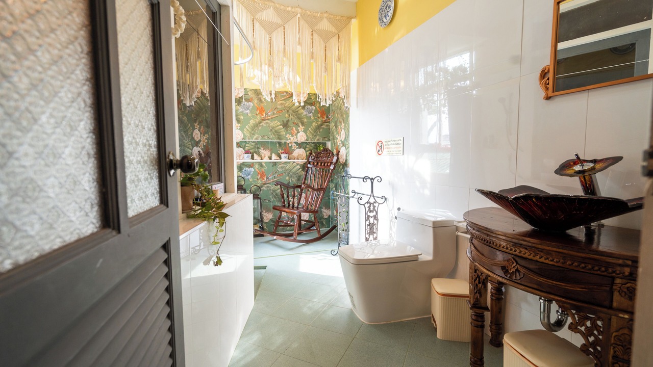 Photo of Bathroom in Talat Noi