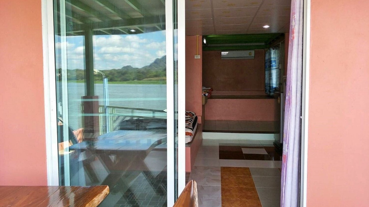 Photo of Bedroom in Ko Samrong