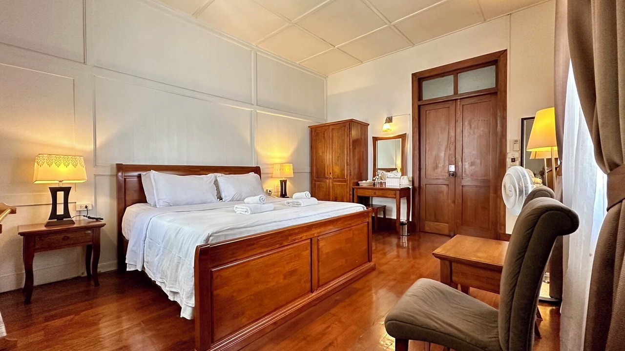Photo of Bedroom in Wat Bowon Niwet