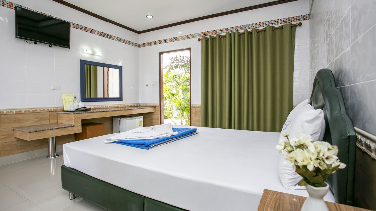 Photo of Bedroom in Ang Thong