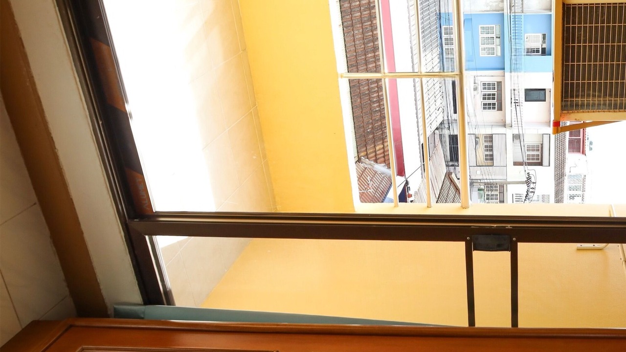 Photo of Bedroom in Samsen Nok