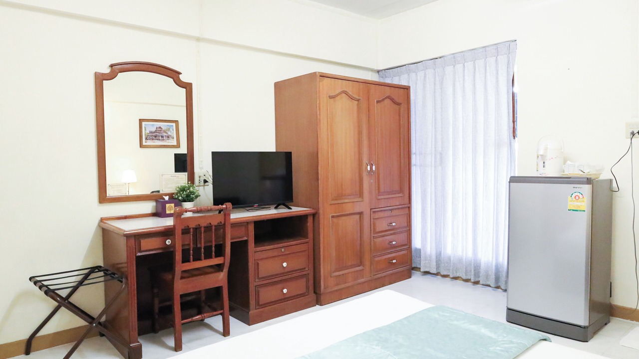 Photo of Bedroom in Samsen Nok