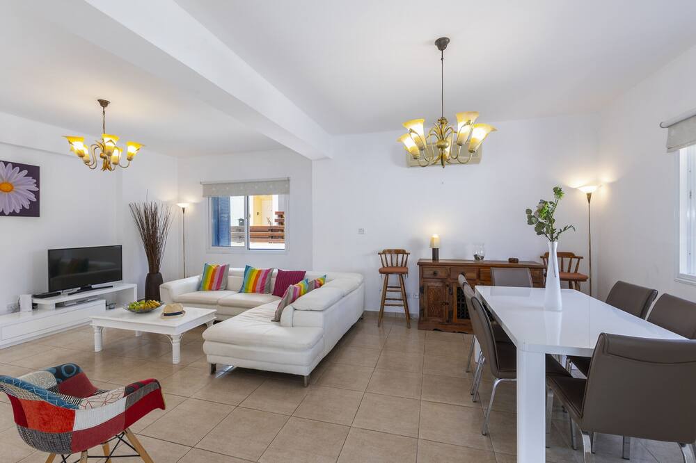 Photo of Livingroom in Cape Greko