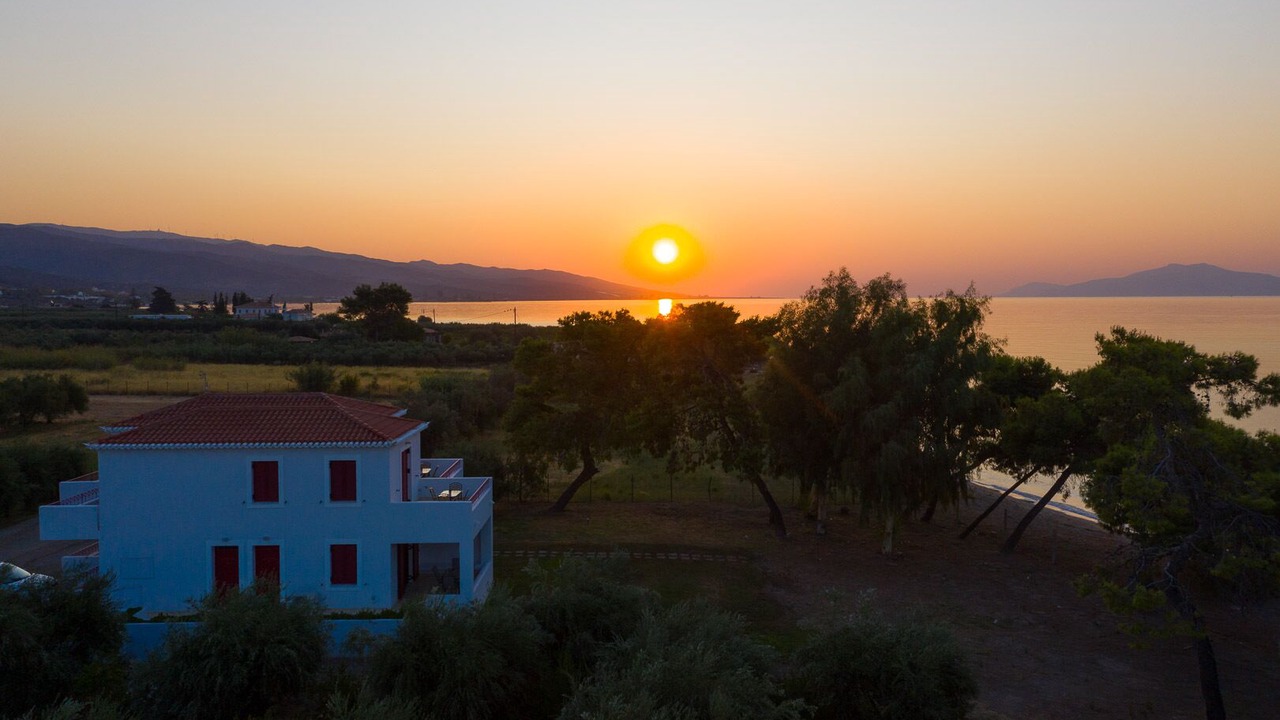 Photo of Outdoor in Plepi