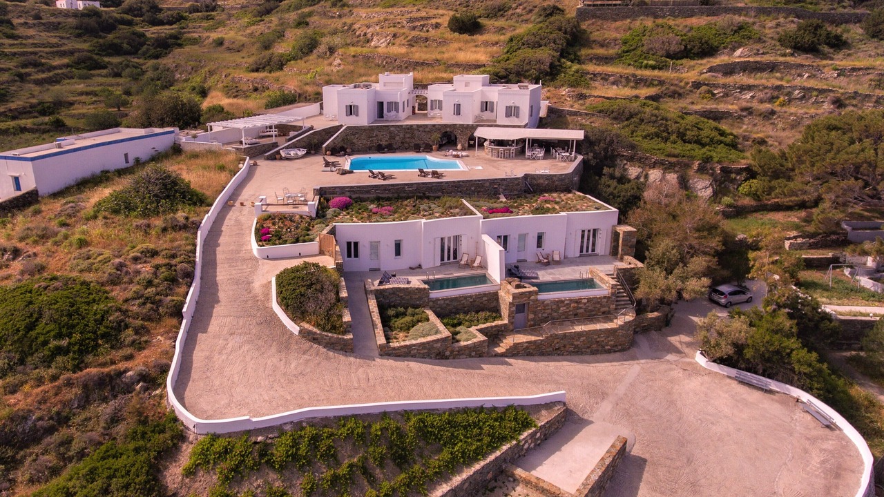 Photo of Outdoor in Kini