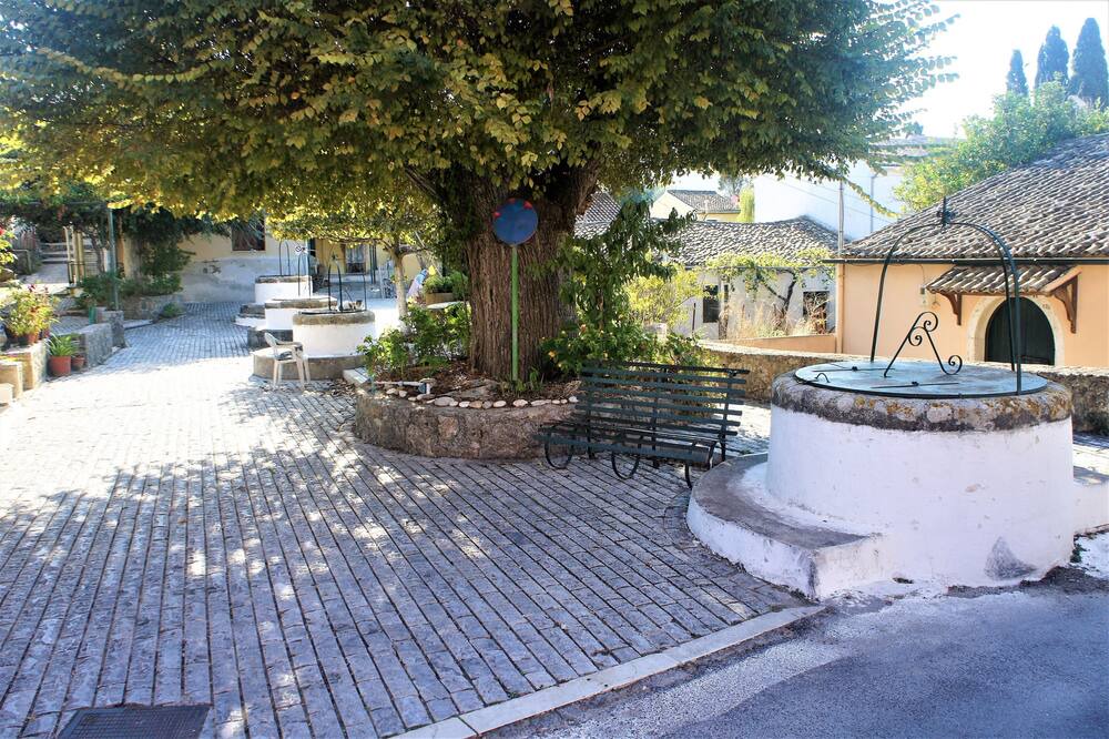 Photo of Outdoor in Kouramades