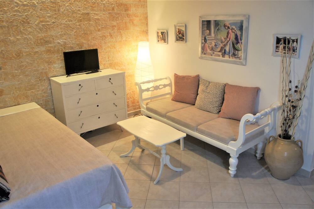 Photo of Livingroom in Kouramades