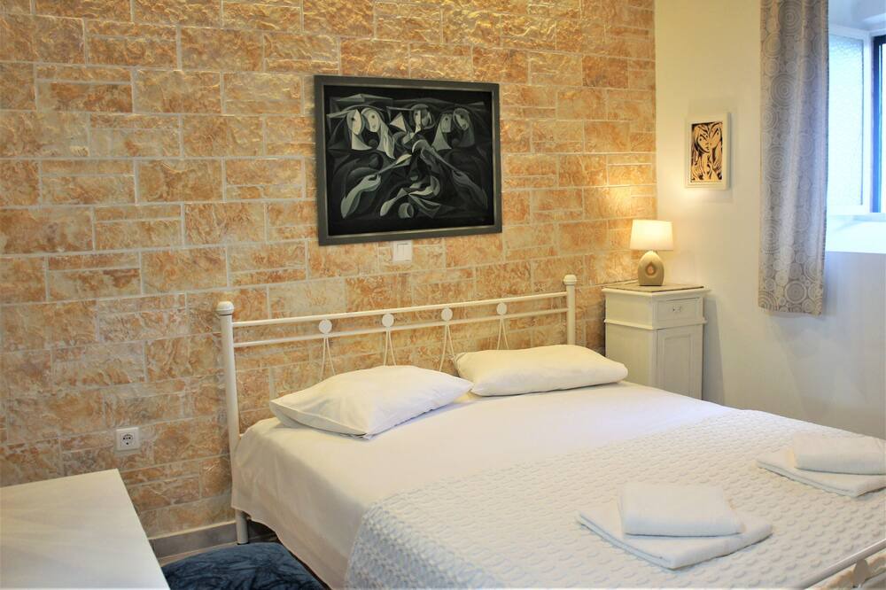 Photo of Bedroom in Kouramades