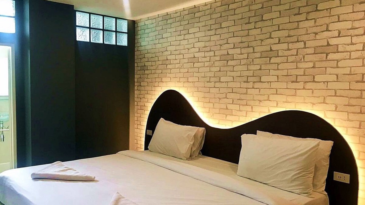 Photo of Bedroom in Samsen Nok