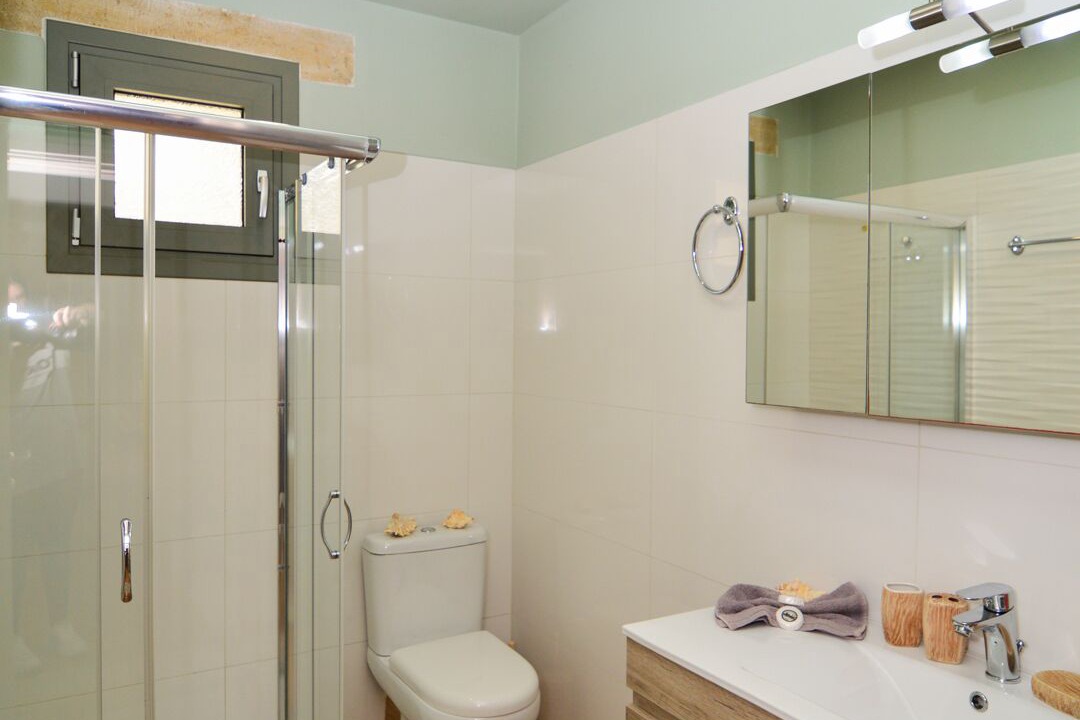 Photo of Bathroom in Limni Keri