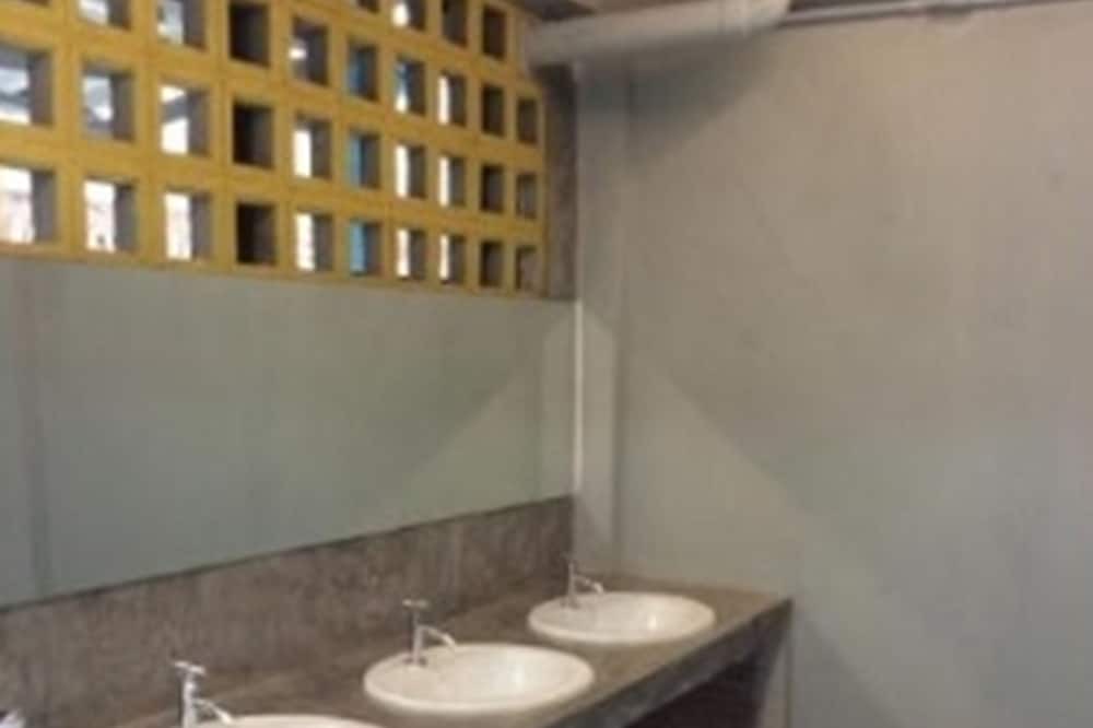 Photo of Bathroom in Hua Mak
