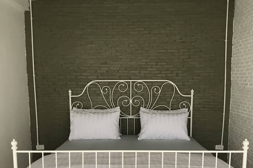 Photo of Bedroom in Hua Mak