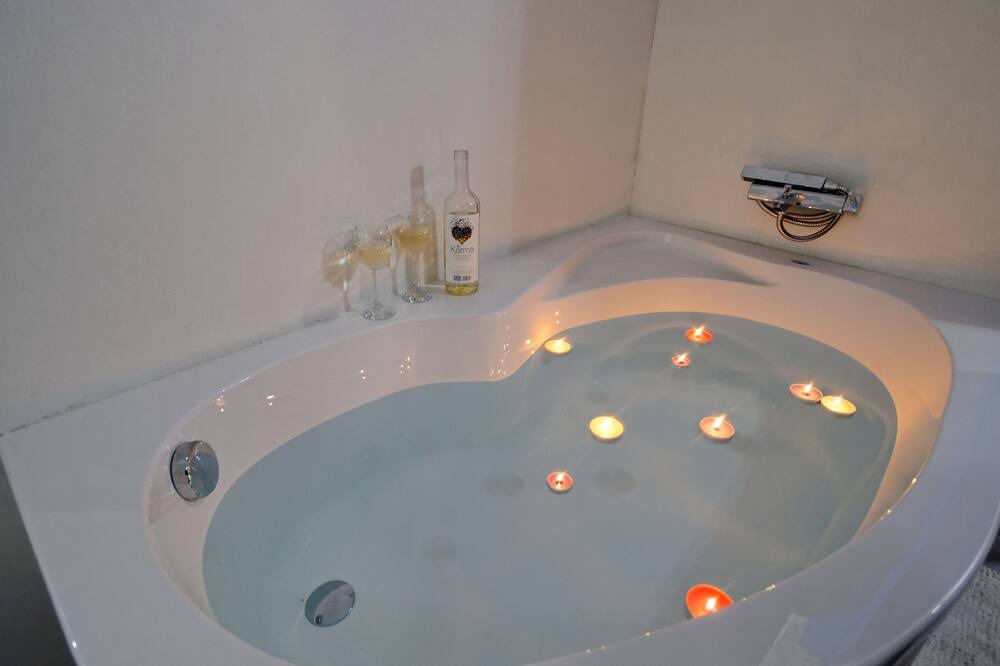 Photo of Bathroom in Mousio