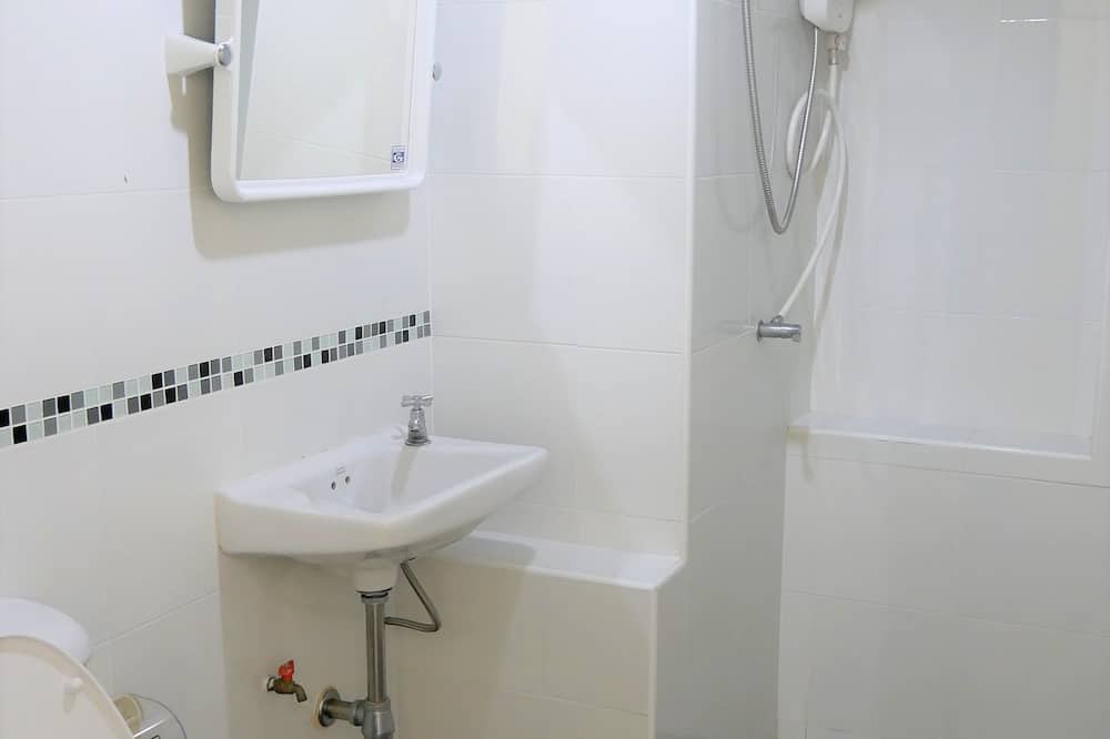 Photo of Bathroom in Ta Sit